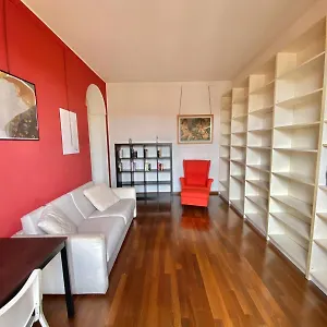 grazioso-appartamento-nel-cuore-del-tran-tran-di-milano.it-lombardy.com/